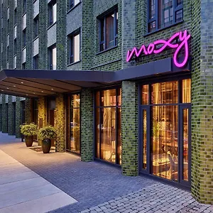 Moxy Muelheim Otel Köln