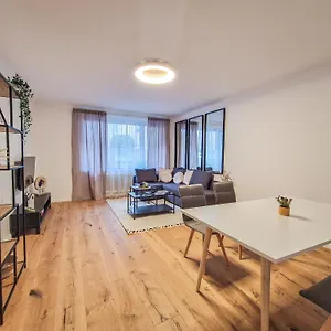  Apartment Feelhome - Design - Kitchen - Kingbed - Smart Tv
