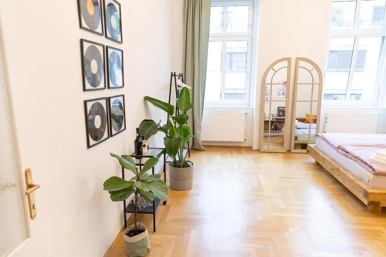 Design Apartments Near Mariahilferstrasse Vienna